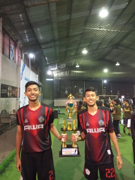 Penyerahan Piala